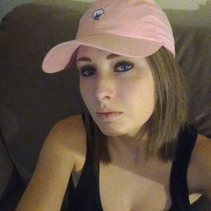 Meet your Posher, Crisstina